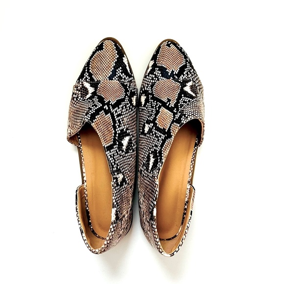 •Gorgeous Python Flats - Picture 1 of 8